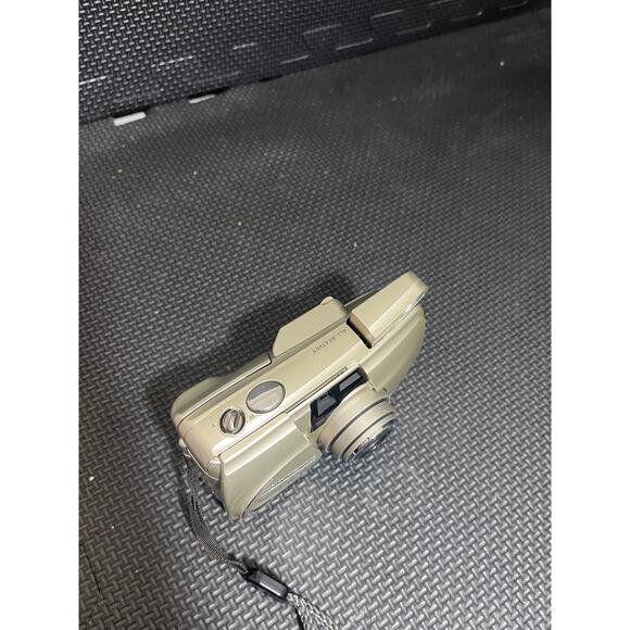 Olympus Stylus 150 Point & Shoot 35mm All Weather AF Zoom Film Camera W Strap - Picture 2 of 8